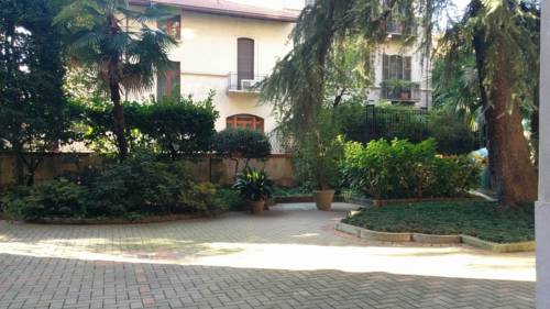 Milano Italy hotel mega discount code booking.com