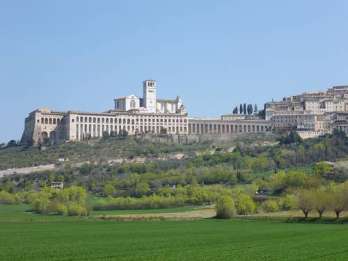 Assisi Italy hotel mega discount code booking.com