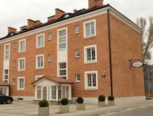 Warsaw Poland hotel mega discount code agoda.com