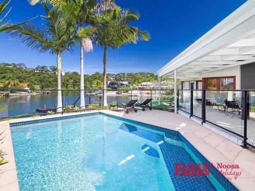 Noosa Sound Australia hotel mega discount code booking.com