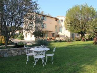 Fayence France hotel mega discount code agoda.com