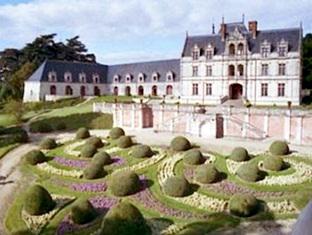 Montlouis-sur-Loire France hotel mega discount code agoda.com