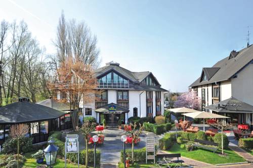 Düsseldorf Germany hotel mega discount code booking.com