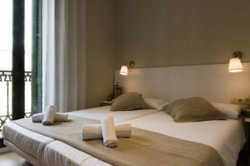 Barcelona Spain hotel mega discount code booking.com