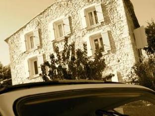 Gordes France hotel mega discount code agoda.com