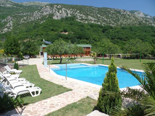 Petrovac na Moru Montenegro hotel mega discount code booking.com