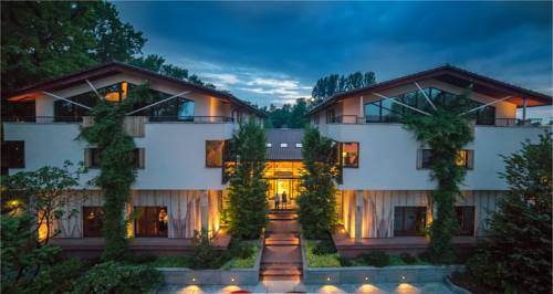 Kraków Poland hotel mega discount code booking.com