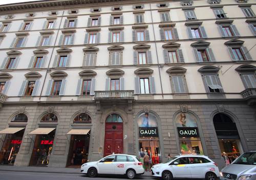 Firenze Italy hotel mega discount code booking.com