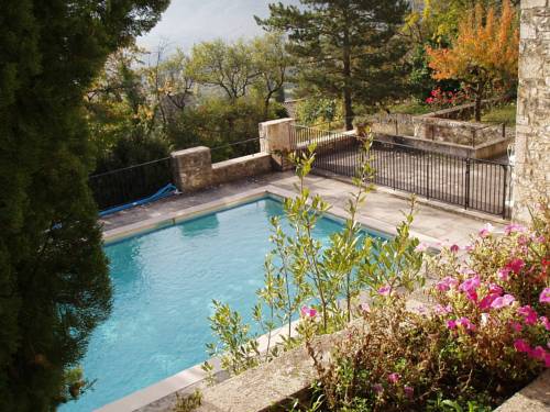 Le Poët Laval France hotel mega discount code booking.com
