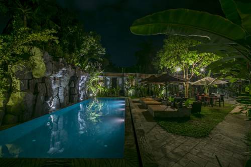 Siem Reap Cambodia hotel mega discount code booking.com