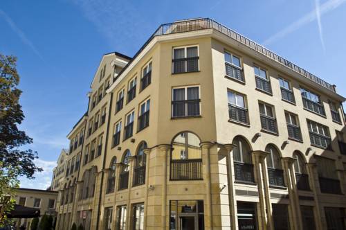 Warsaw Poland hotel mega discount code booking.com