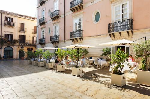Siracusa Italy hotel mega discount code booking.com