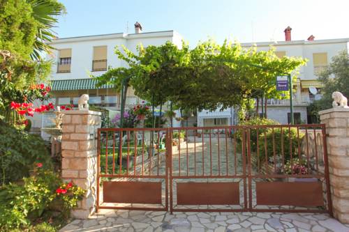 Pula Croatia hotel mega discount code booking.com