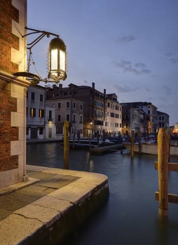 Venice Italy hotel mega discount code booking.com